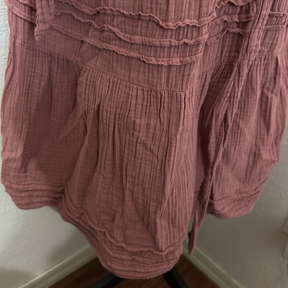 XiRENA Addison Seersucker Belted Midi Dress in Rose - Size XS - Picture 9 of 11